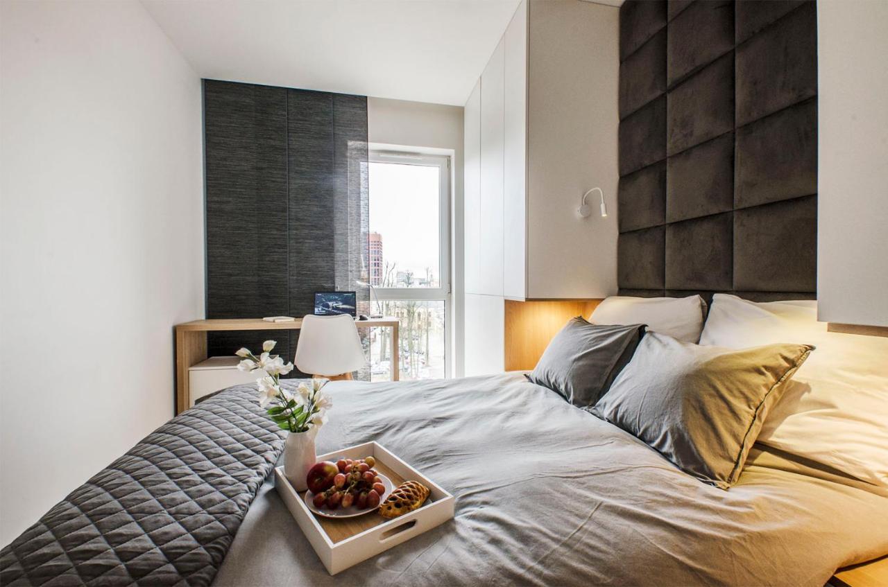 Sky Home- Ilumino Apartment -Centrum, Parking, Klimatyzacja, Dostep Na Kod Lodź Bagian luar foto