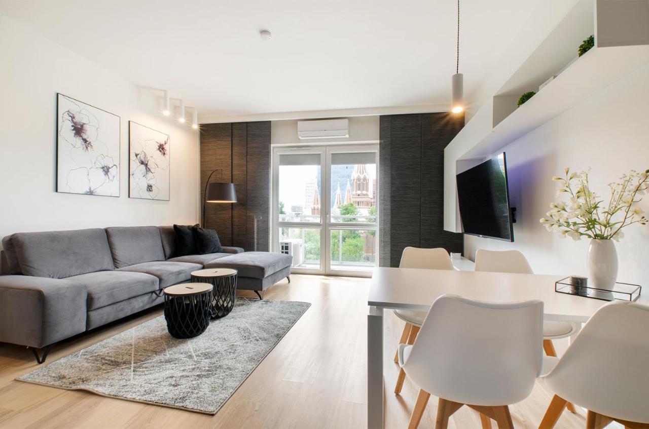 Sky Home- Ilumino Apartment -Centrum, Parking, Klimatyzacja, Dostep Na Kod Lodź Bagian luar foto