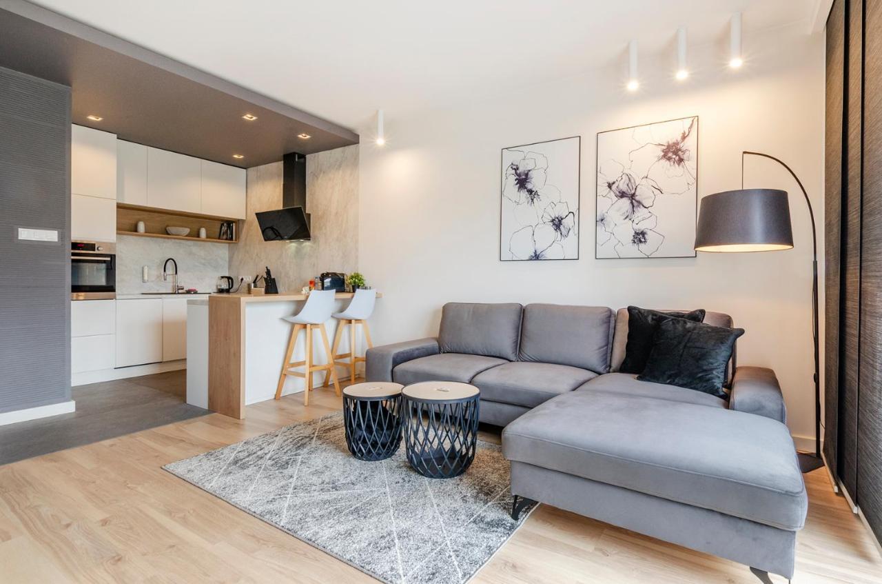 Sky Home- Ilumino Apartment -Centrum, Parking, Klimatyzacja, Dostep Na Kod Lodź Bagian luar foto